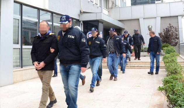İstanbul merkezli ByLock operasyonu! 93 polis gözaltına alındı...