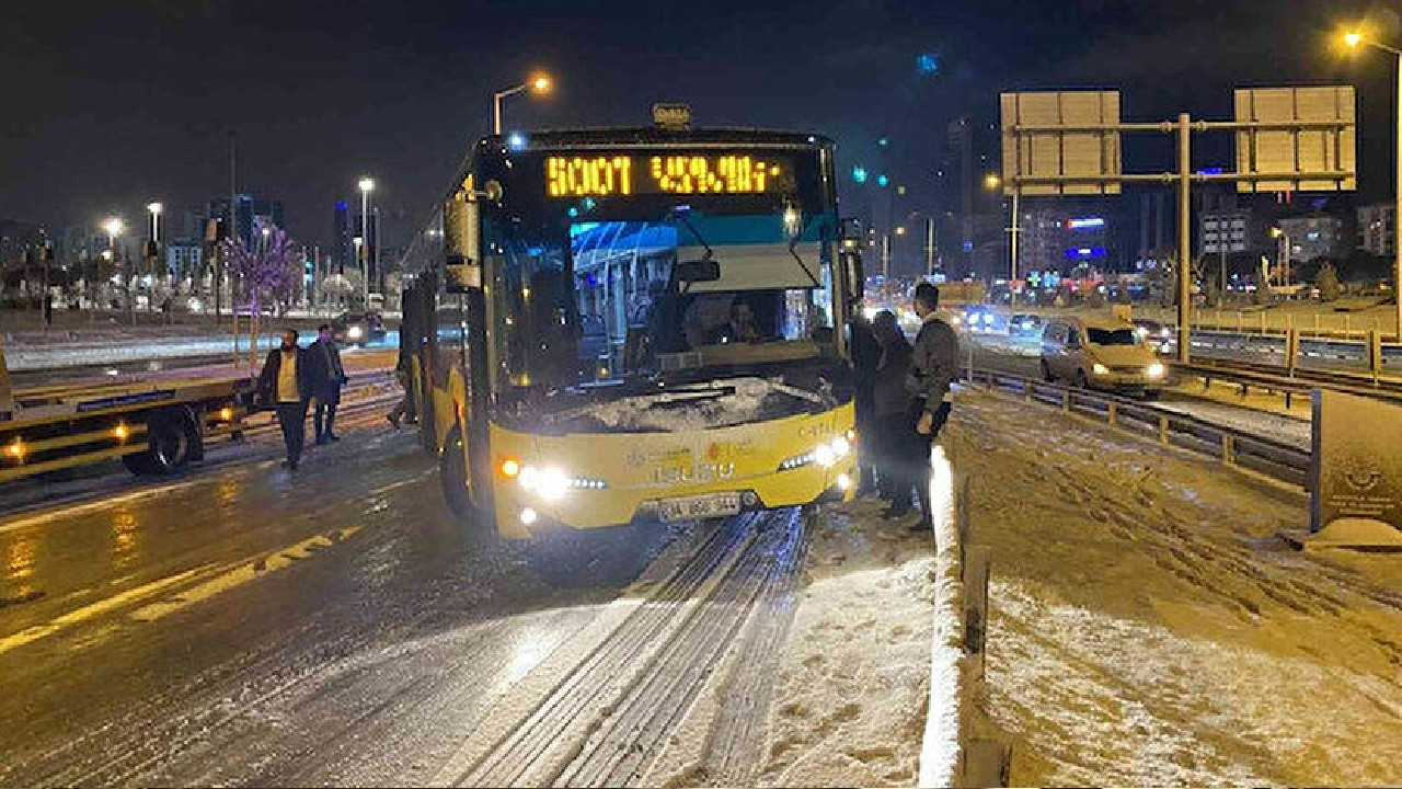 "İETT otobüslerinde kış lastiği yok, bu yüzden yolda kalıyorlar"