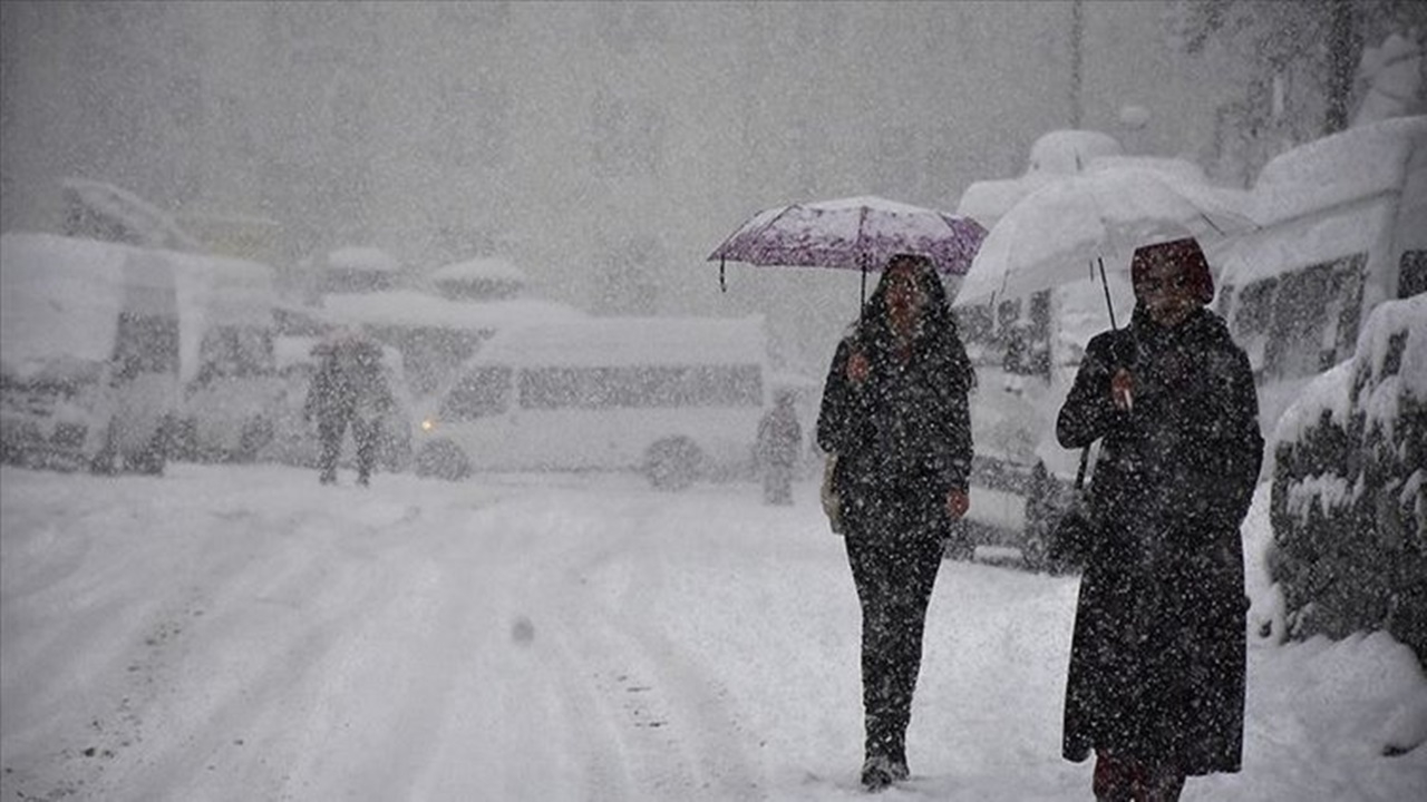 İstanbul'da kamu çalışanlarına idari izin! Vali Ali Yerlikaya açıkladı