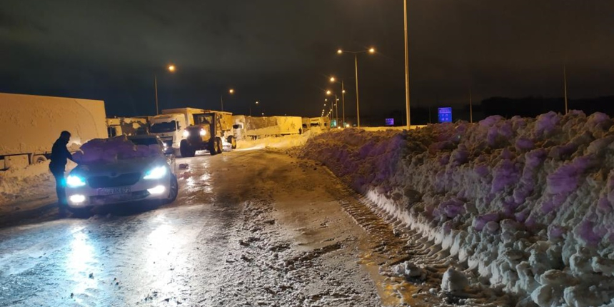 Kuzey Marmara Otoyolu'nda trafik kontrollü olarak ilerliyor