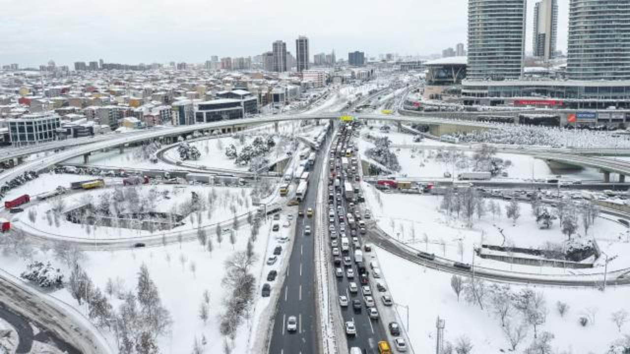 Trakya ve Anadolu'dan İstanbul'a seyahat eden araçların giriş kısıtlaması kaldırıldı!