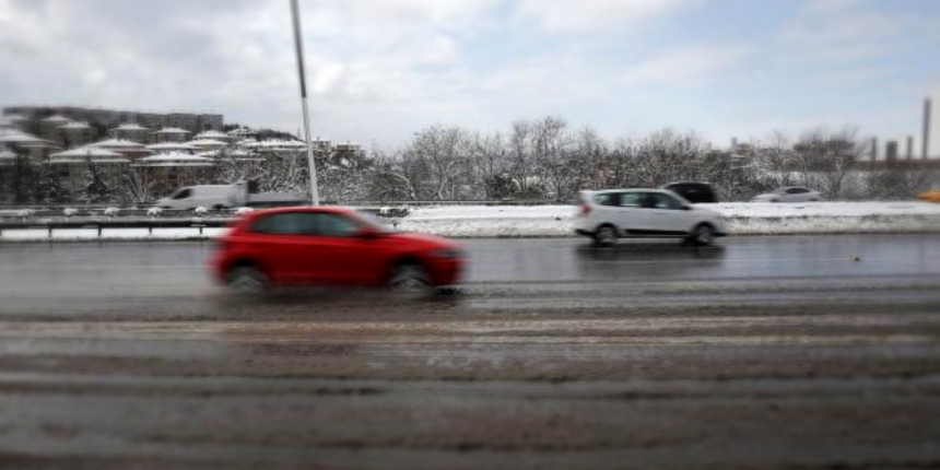 Bakan Karaismailoğlu duyurdu: İstanbul’daki tüm yollar trafiğe açıldı!