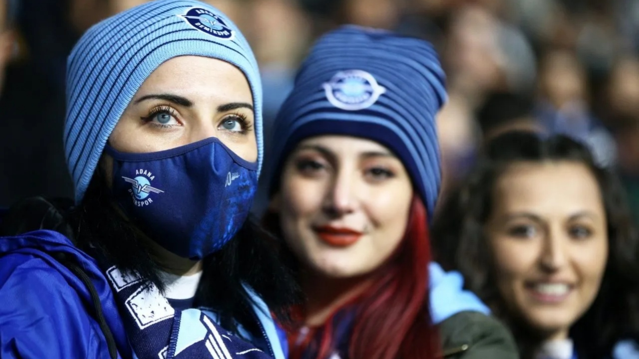Adana Demirspor'da kadın taraftar sayısı artıyor... Biletler kadınlara daha ucuz