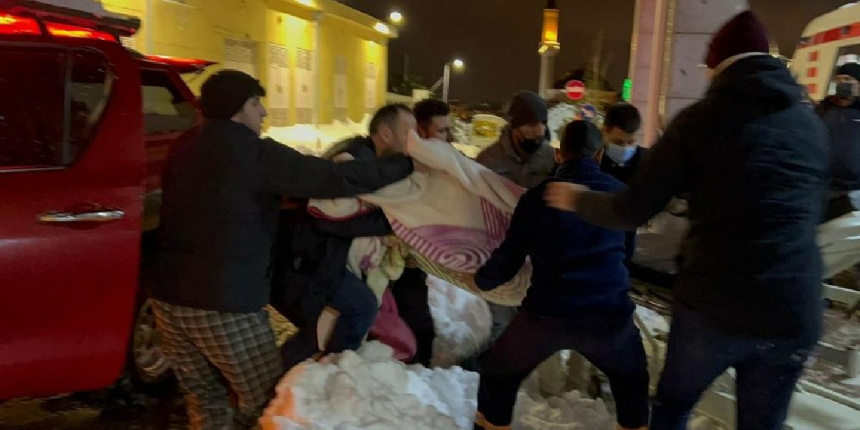 Kardan dolayı yolda kalan diyaliz hastası, hastanede hayatını kaybetti!