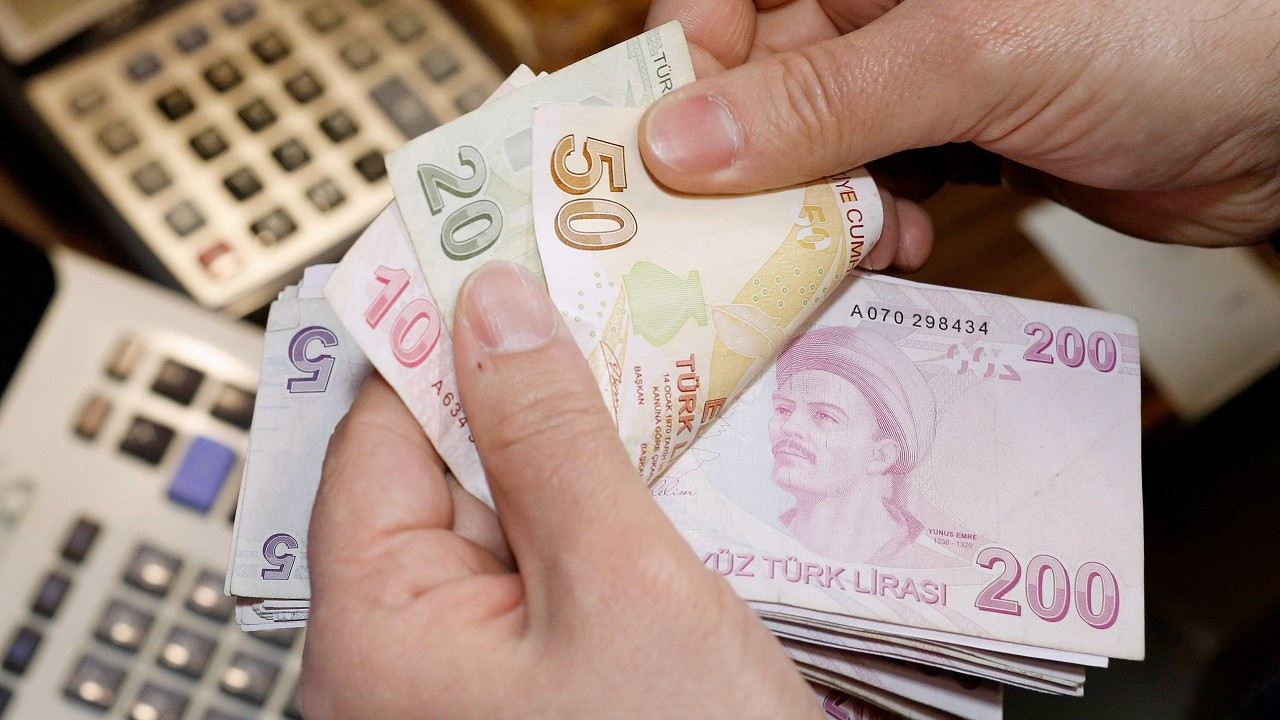 AK Parti'den muhtarlara maaş müjdesi: Teklif Meclis Başkanlığı'na sunuluyor!