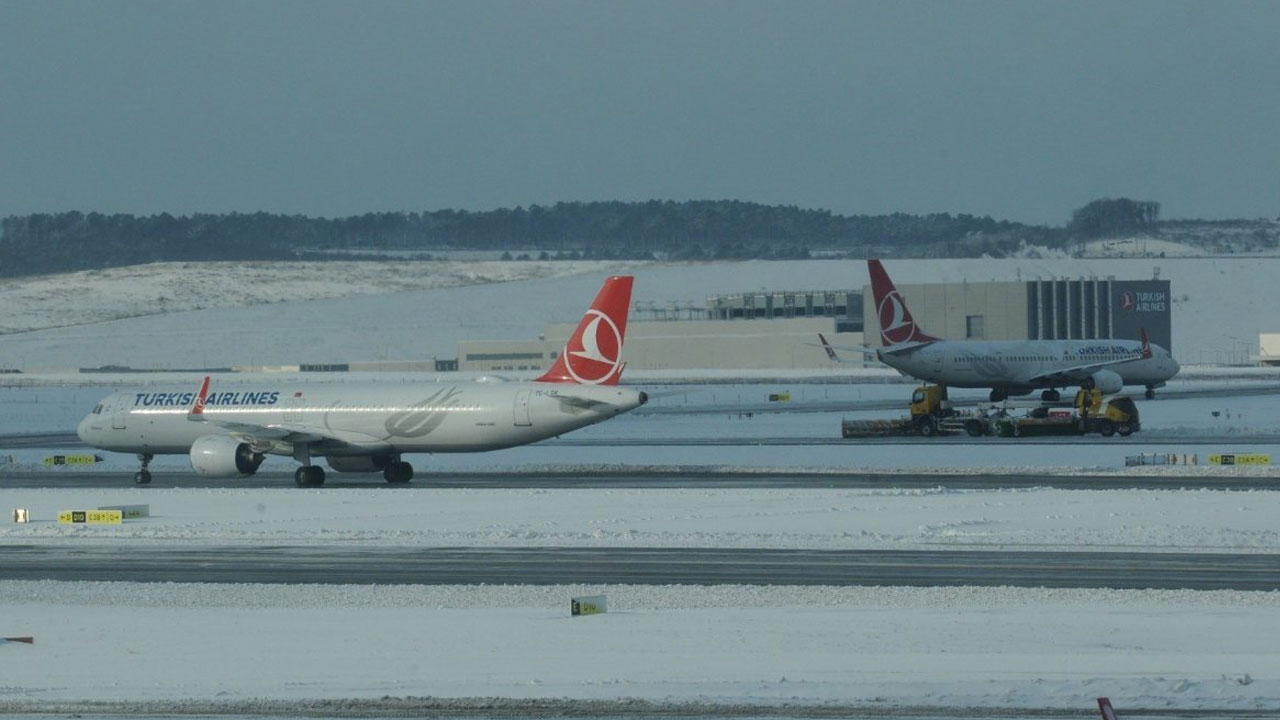 Bakan Karaismailoğlu açıkladı: İstanbul Havalimanı’nda trafik normale döndü