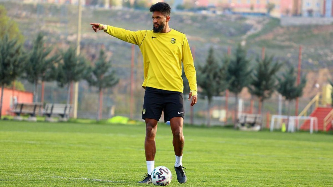 Yeni Malatyaspor'da ayrılık... Brezilyalı stoper Wallace'ın sözleşmesi feshedildi