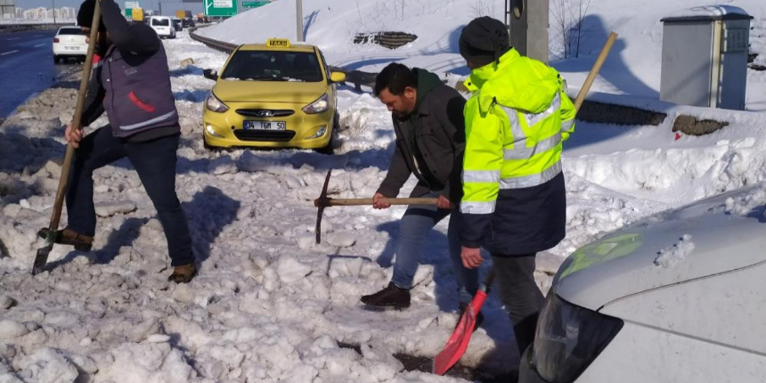 İstanbul'da sabah manzarası: Kazma küreğini alan Kuzey Marmara Otoyolu'na geldi!