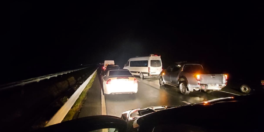 Artvin'deki heyelan kamerada! Karadeniz Sahil Yolu çift taraflı trafiğe açıldı