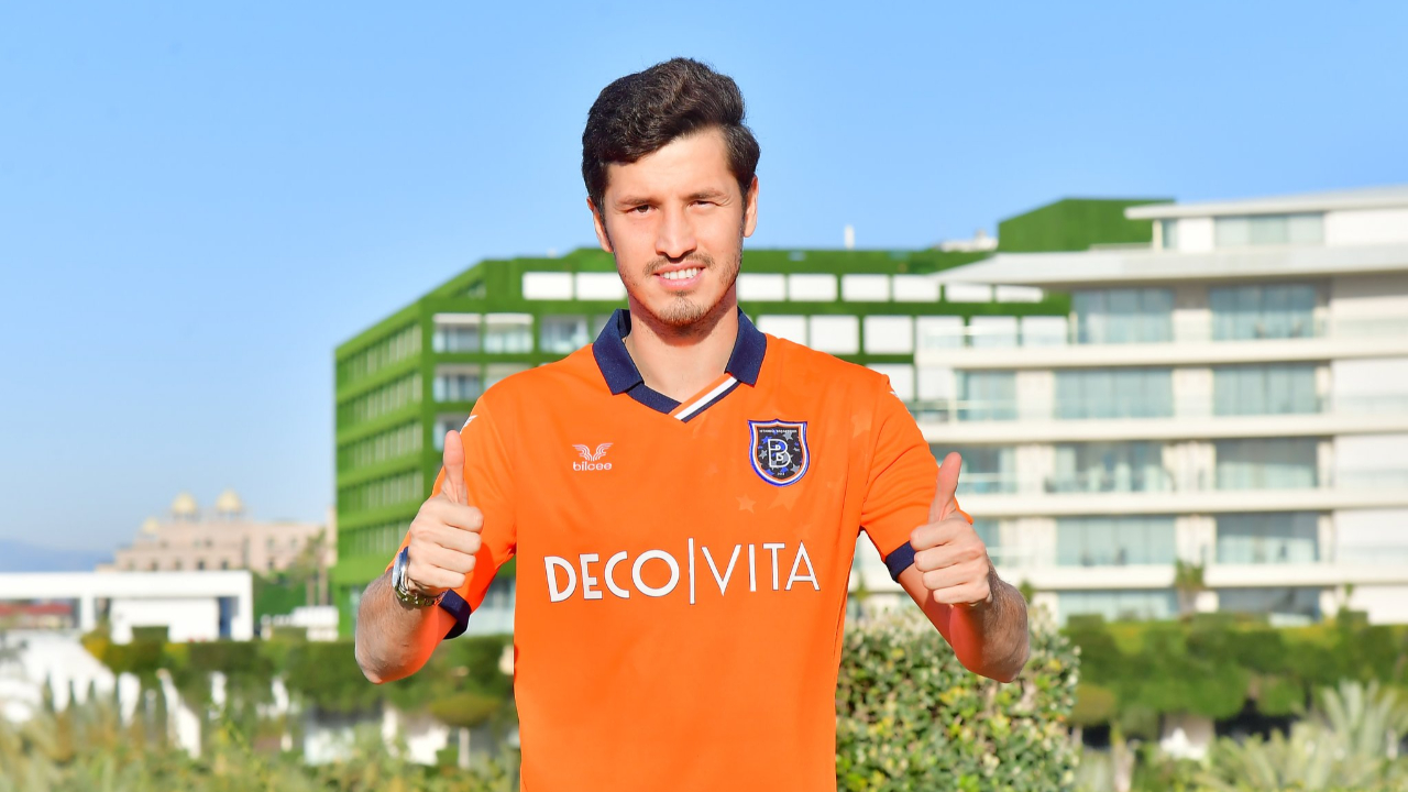 Salih Uçan Beşiktaş'ta tutunamadı... Medipol Başakşehir transferi açıkladı