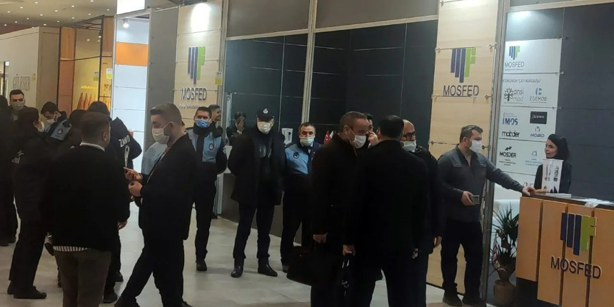 İstanbul'da Avrupa’nın en büyük mobilya fuarına zabıta baskını!