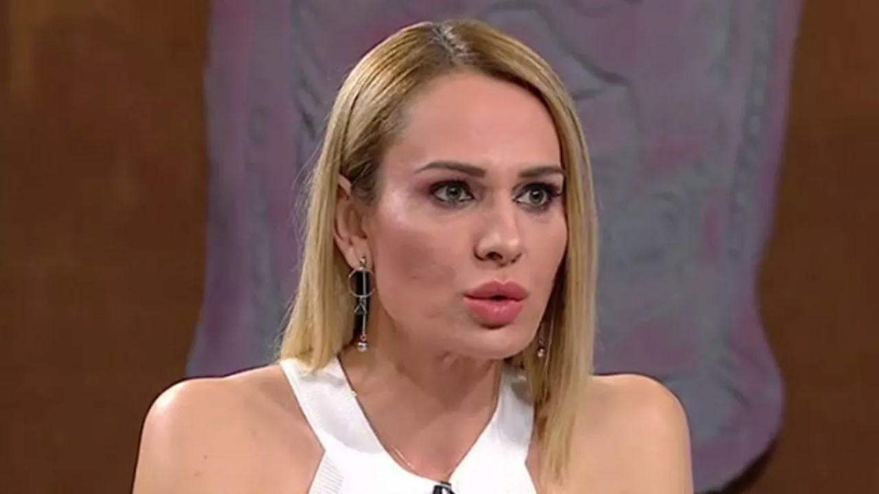 Nagihan Karadere Survivor 2022 Öncesi Bikinili Pozları İle Büyüledi! Parkurda Başka Plajda Bambaşka