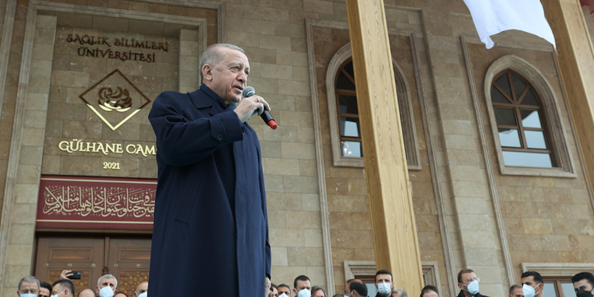 "Bu mescidin yapımında emeği olanları şahsım milletim adına tebrik ediyorum"