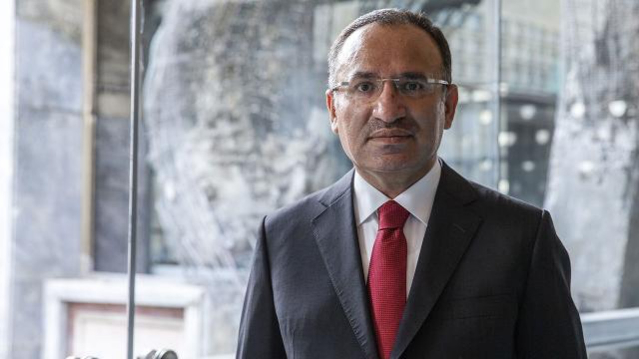 Yeni Adalet Bakanı Bozdağ'dan ilk paylaşım: Görevi emanet eden Cumhurbaşkanımıza şükranlarımı sunuyorum!
