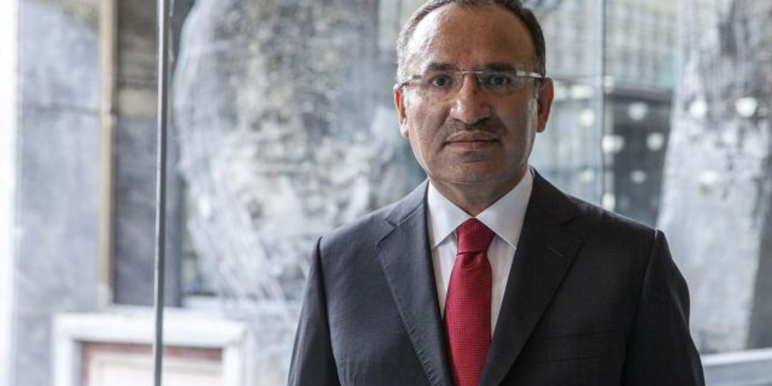 Yeni Adalet Bakanı Bozdağ'dan ilk paylaşım: Görevi emanet eden Cumhurbaşkanımıza şükranlarımı sunuyorum!