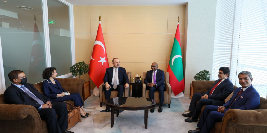 Dışişleri Bakanı Mevlüt Çavuşoğlu Maldivler'de temaslarda bulunuyor
