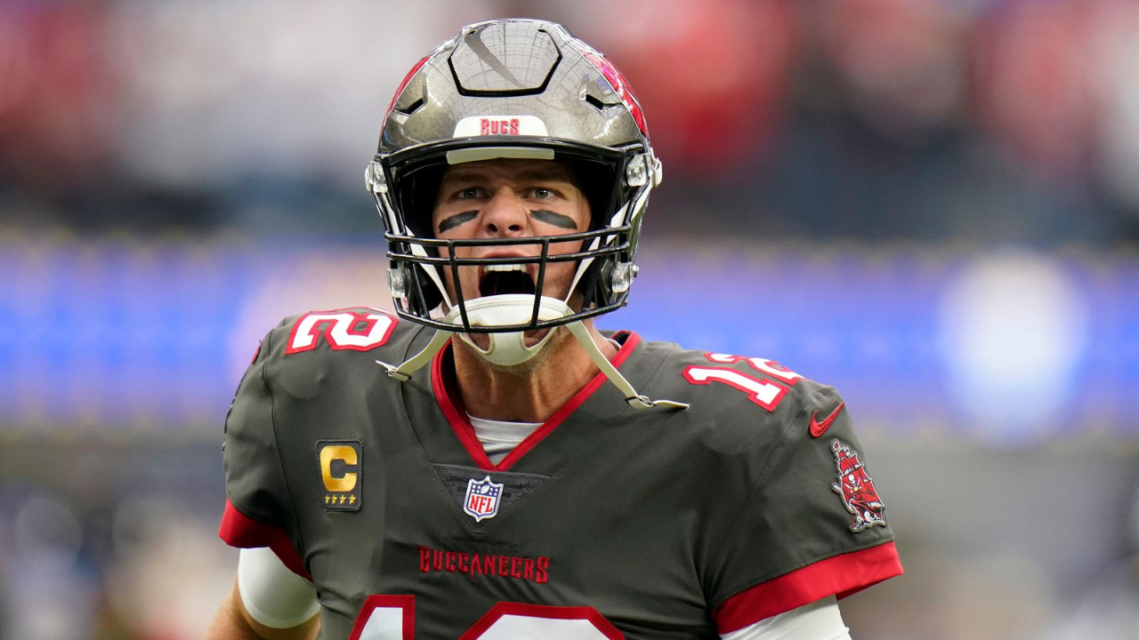 Amerika futbolunun efsane ismi Tom Brady emeklilik kararı aldı