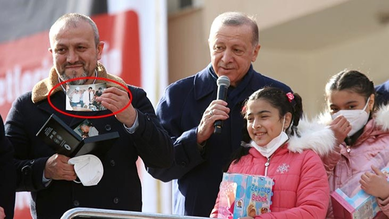 Erdoğan, Dereli'de 21 yıl önceki fotoğraflarını görünce duygu dolu anlar yaşadı