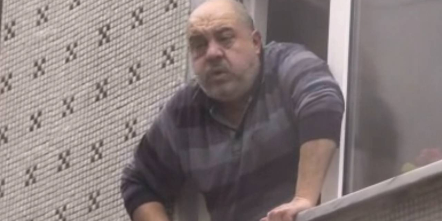3 katlı binada yangın çıktı, 8 kişi mahsur kaldı