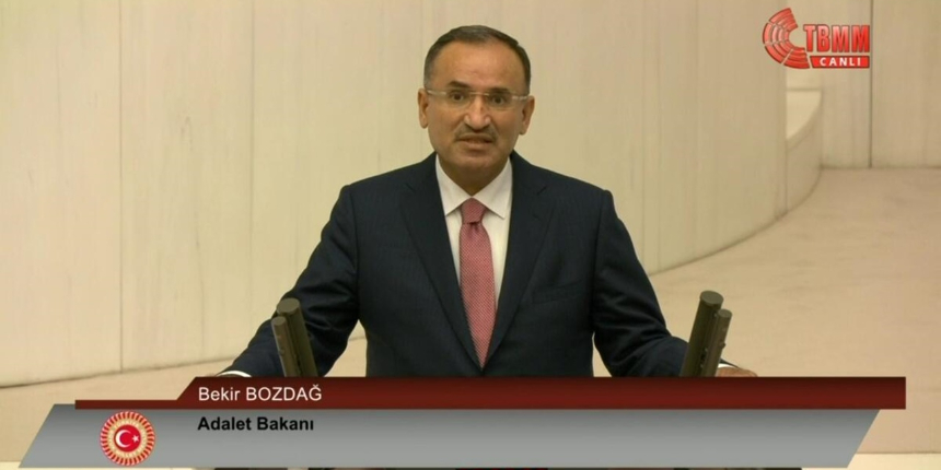 Adalet Bakanı Bekir Bozdağ, TBMM’de yemin etti
