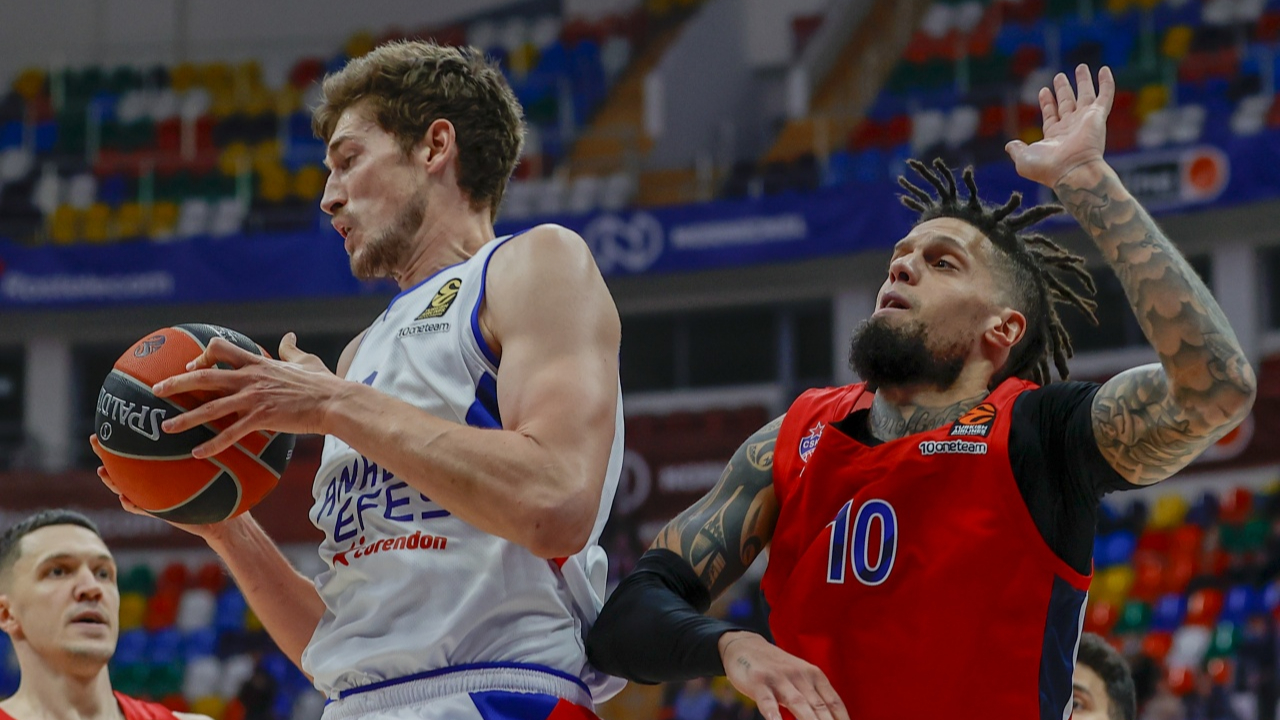Anadolu Efes, CSKA Moskova'yı deplasmanında 97-99 mağlup etti