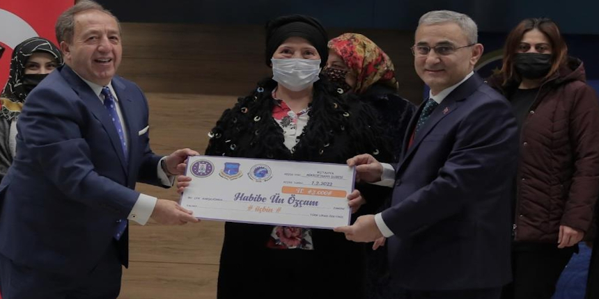 Kütahya'da dar gelirli kadınlare yönelik olarak Mikrofinans Şubesi açıldı