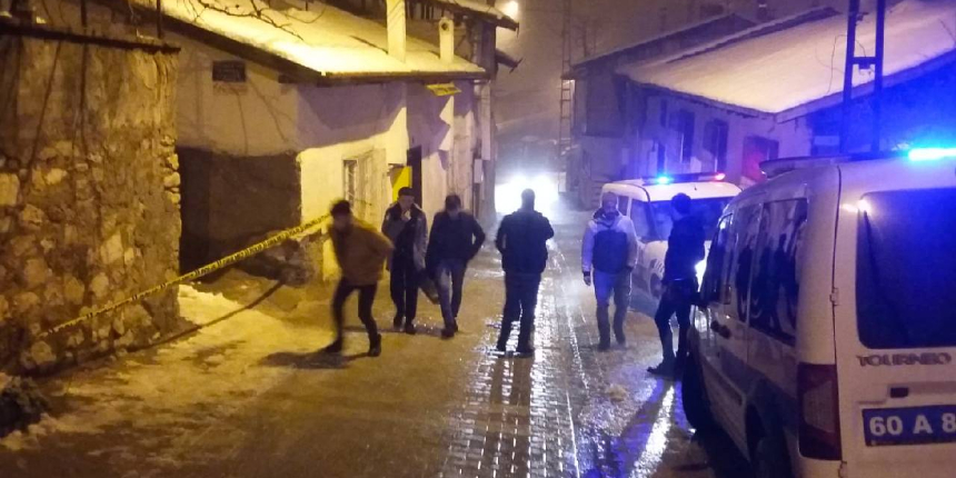 Eve çağırdığı arkadaşını av tüfeğiyle öldürdü