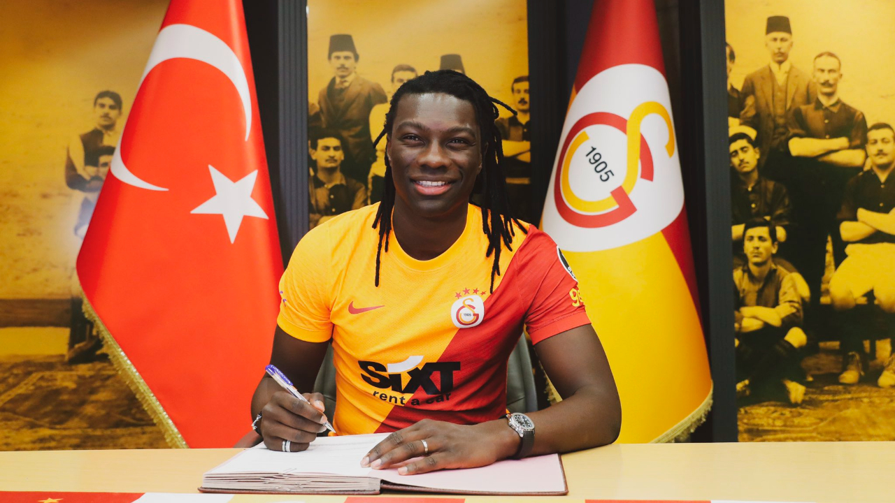 Bafetimbi Gomis imzayı attı