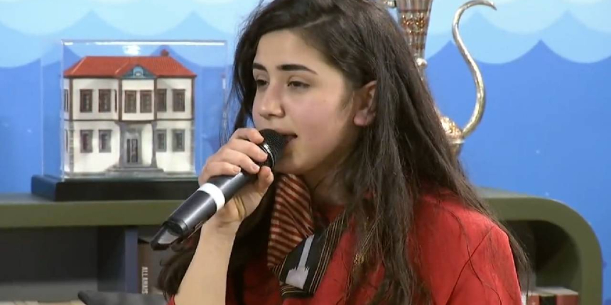 Cumhurbaşkanı Erdoğan, Kesişme; İyi Ki Varsın Eren filminin müziğini liseli Ceren'den dinledi