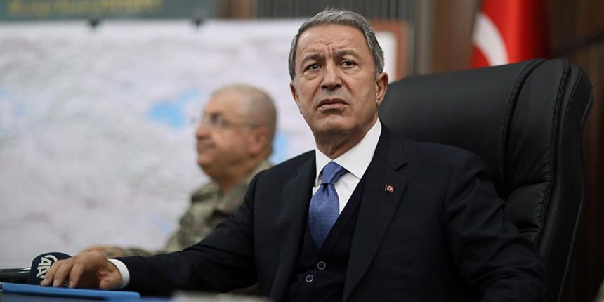 Bakan Akar: Teröristlerin inleri, mağaraları başlarına yıkıldı