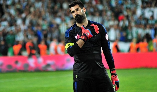 Volkan Demirel kaçırdı, sosyal medya yıkıldı!