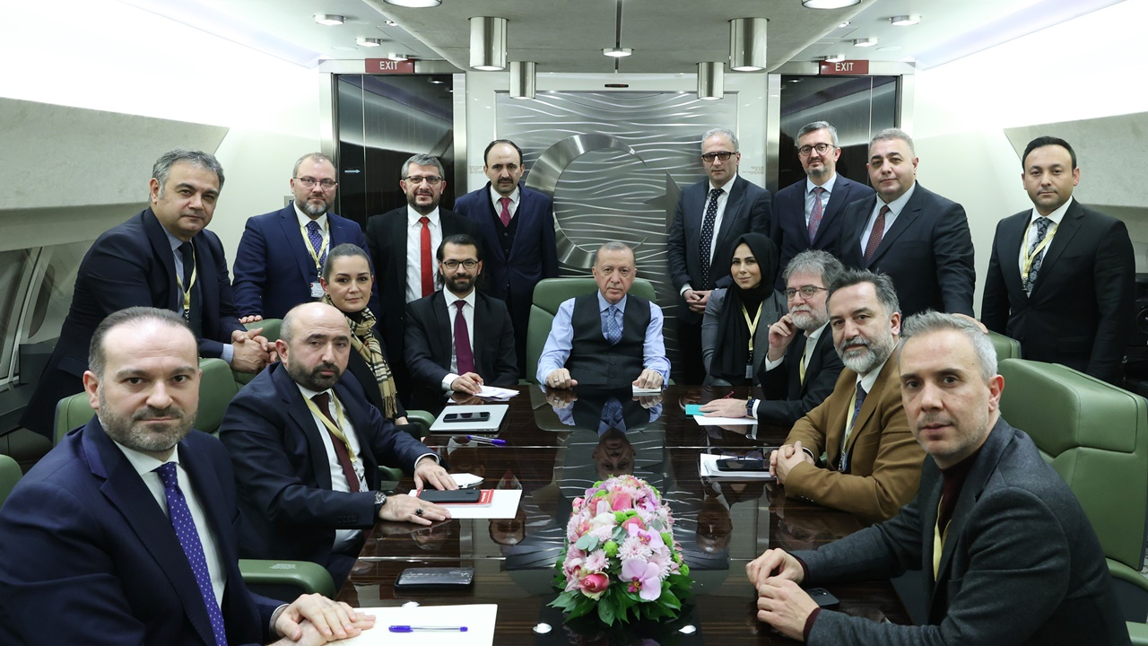 Erdoğan: Arabulucu sıfatı yüklenirse bu işin içine gireriz