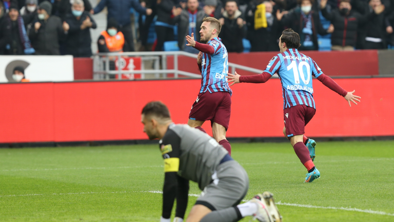 Trabzonspor evinde Kasımpaşa'yı Edin Visca'nın golüyle 1-0 mağlup etti