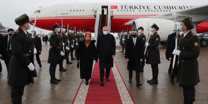 Cumhurbaşkanı Erdoğan Ukrayna'da!  Kritik toplantıya katılacak...