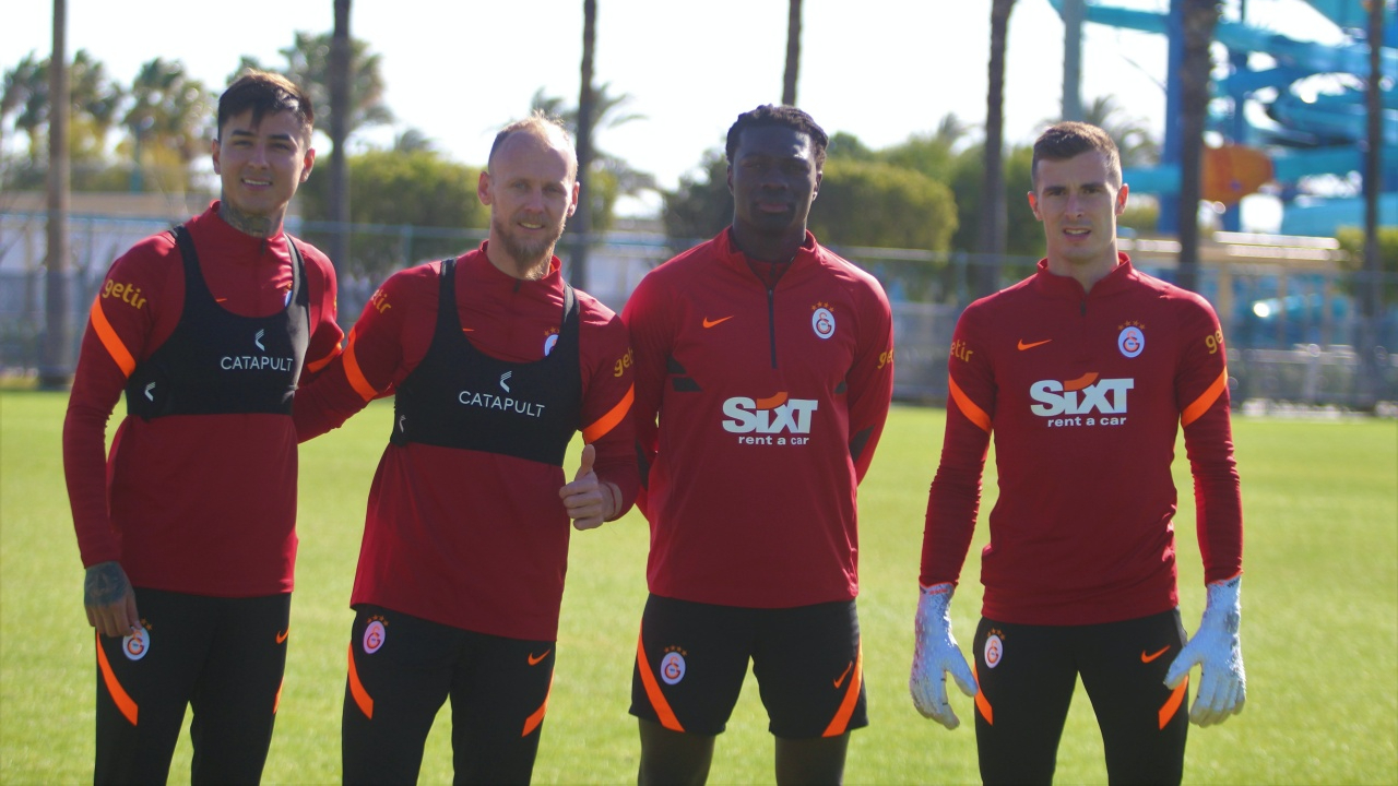 Batefemi Gomis, Erick Pulgar, Inaki Pena ve Semih Kaya ilk antrenmanlarında...