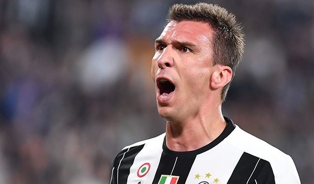 Anlaşma tamam, Mandzukic siyah-beyazlı formayı giyecek!