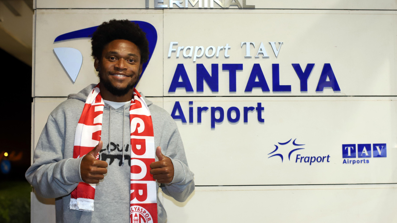 Antalya'ya kar yağmaz dediler, yağdı! Forvet gelmez dediler Luiz Adriano geldi