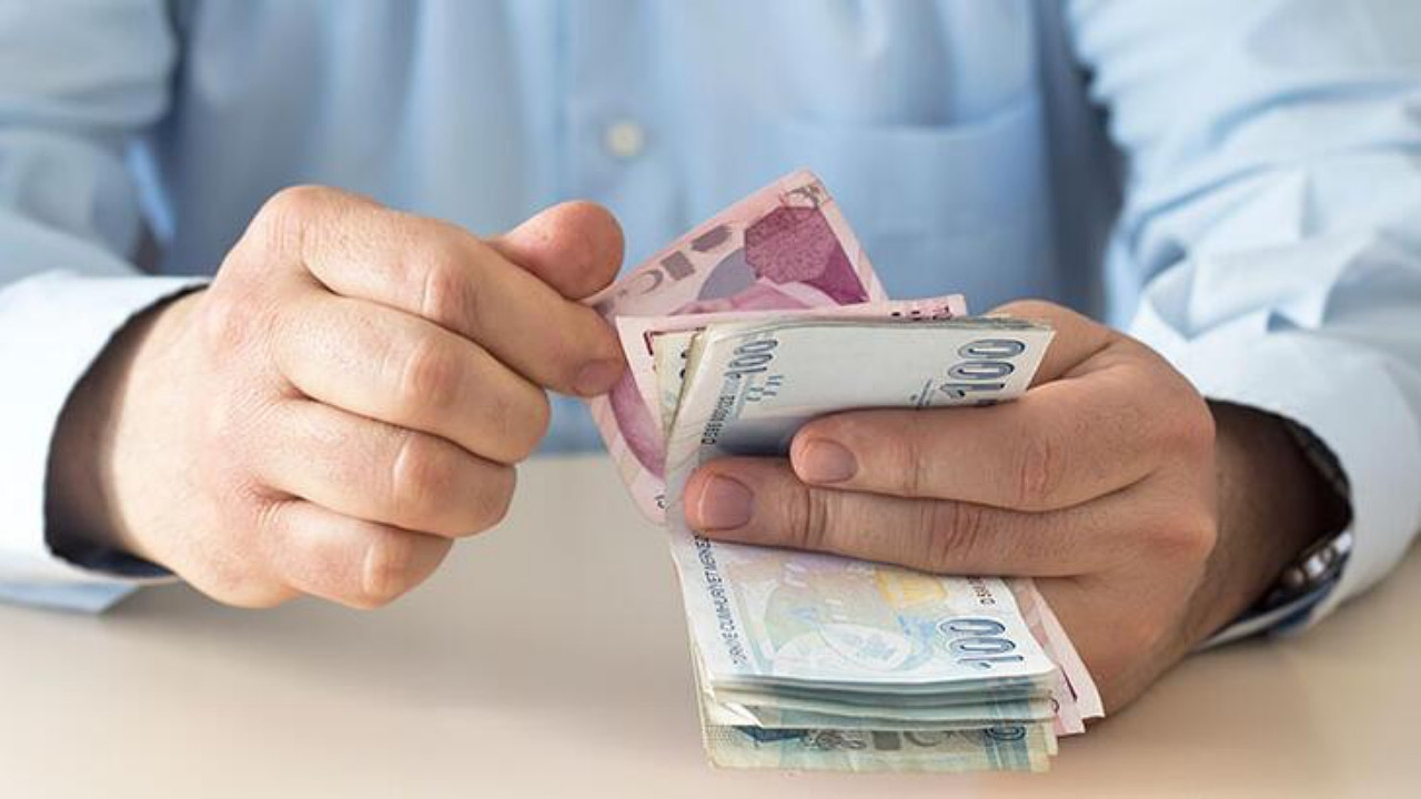 Binlerce kamu çalışanına müjde! Yüzde 2.5 ilave zam yapıldı! 15 Şubat'ta hesapta olacak...