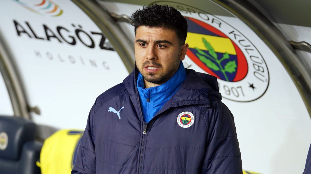Ozan Tufan kulübeye geri döndü! Milli orta saha, Başakşehir maçında yedek soyundu