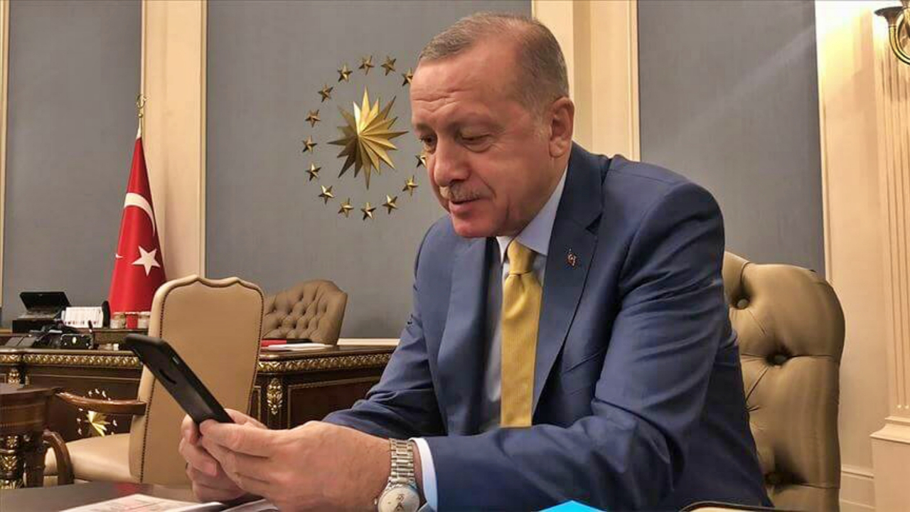 "Maskeler, PCR testleri anlamsız. Aşı konusu tartışmalı..."