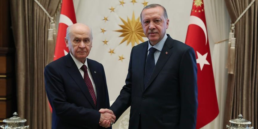 MHP Lideri Devlet Bahçeli'den Erdoğan'a geçmiş olsun telefonu