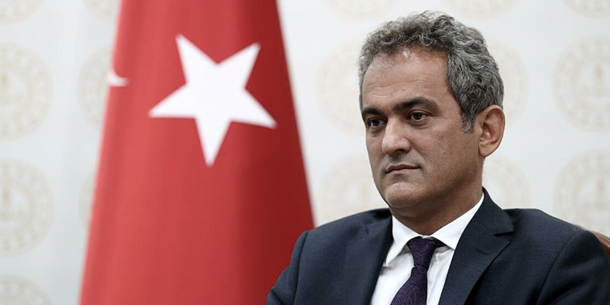Milli Eğitim Bakanı Özer: Aynı kararlılıkla yüz yüze eğitim sürecek