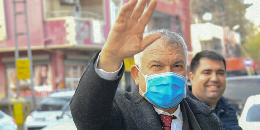 Adana Büyükşehir Belediye Başkanı Zeydan Karalar koronavirüse yakalandı