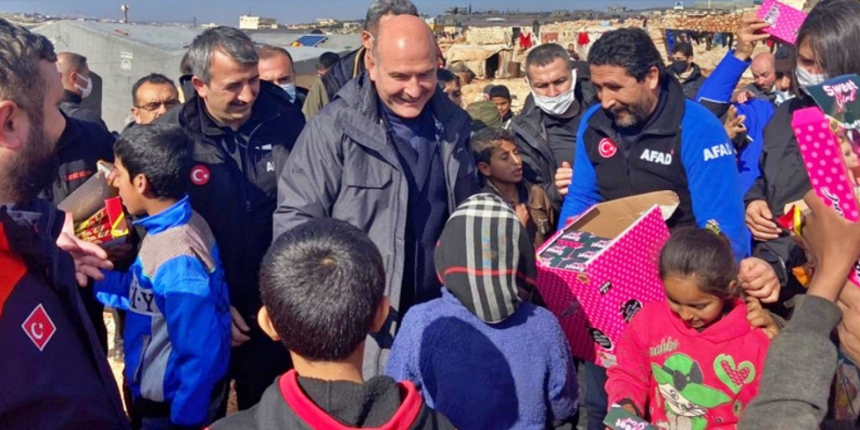 İdlib'de teftişte bulunan Bakan Soylu: Onlar da 9 ayda doğdu biz de...