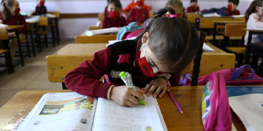 2 haftalık yarıyıl tatilinin ardından ilk ders zili bugün çalıyor