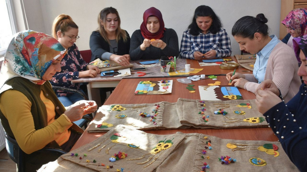 Evde Ek İş İmkanını Duyurdu! Evde Ek İş İçin Başvuru Yapın, Ayda 6 Bin lira kazanma fırsatı!