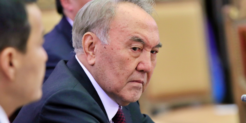 Kazakistan’da Nursultan Nazarbayev’in siyasi yetkileri iptal edildi!