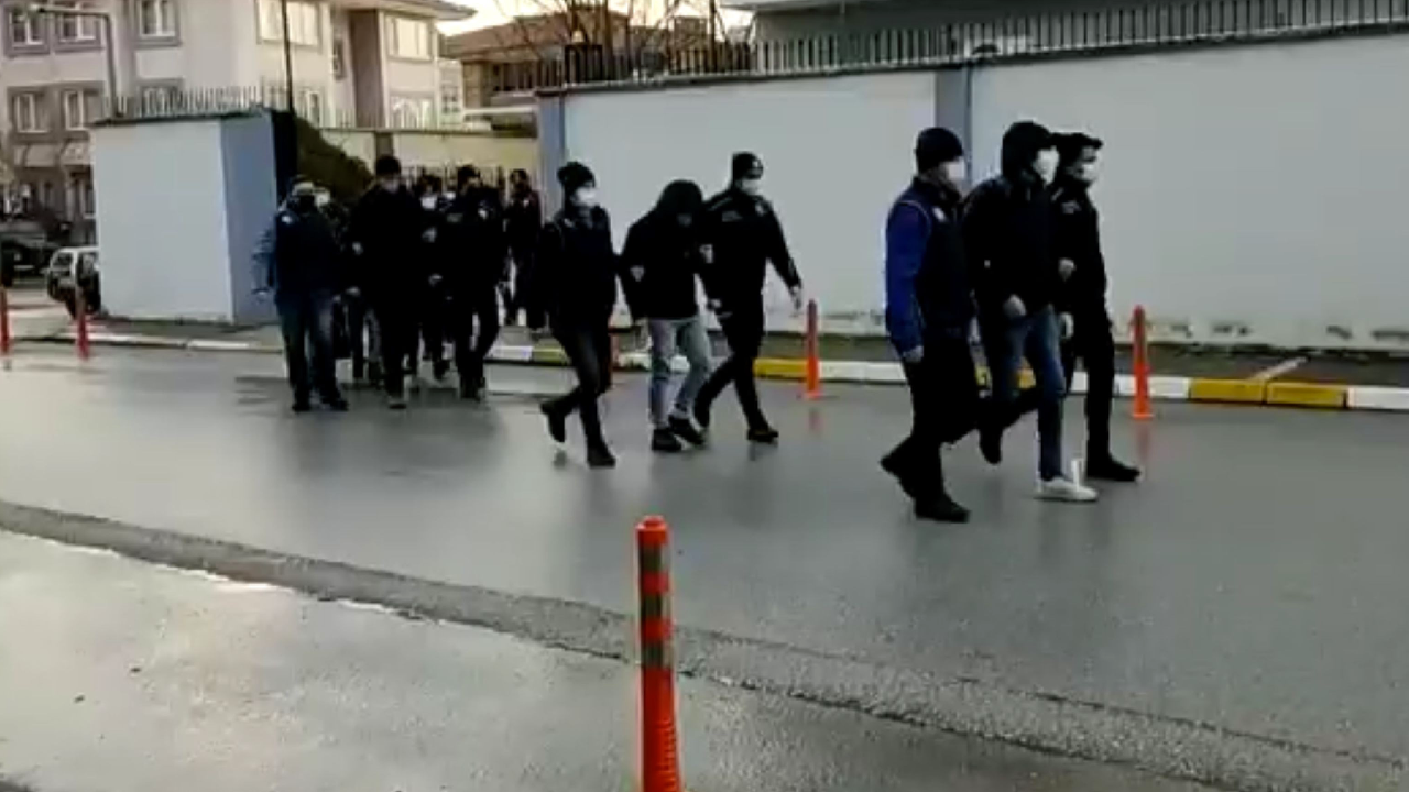 Emniyetten 7 ilde FETÖ operasyonu: 17 gözaltı