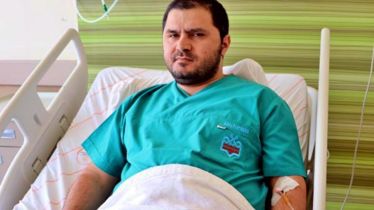 Üslubunu beğenmediği nöroloji dokturunu bacağından vurmuştu!
