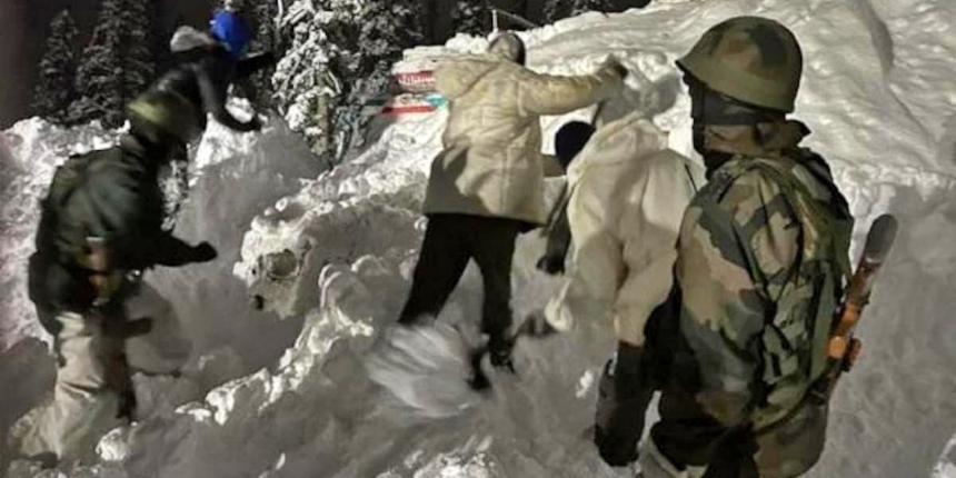 Hindistan'da düşen çığ 7 askeri yuttu!